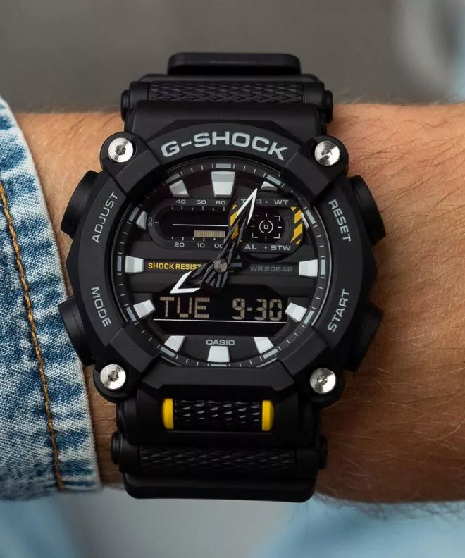 Reloj para hombres Casio G-Shock Urban Classic Resin GA-900-1AER