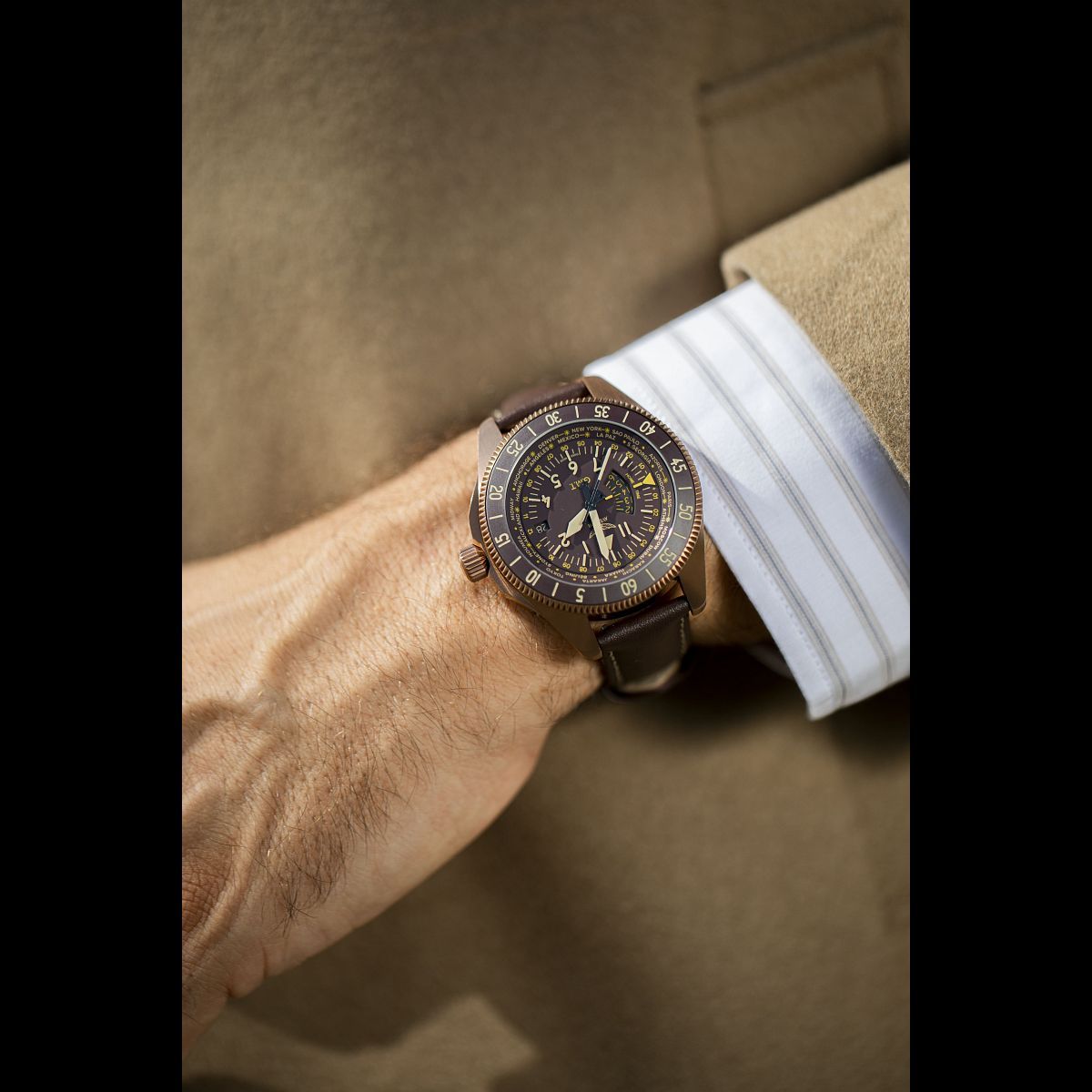 Reloj para hombres Aviator Airacobra GMT